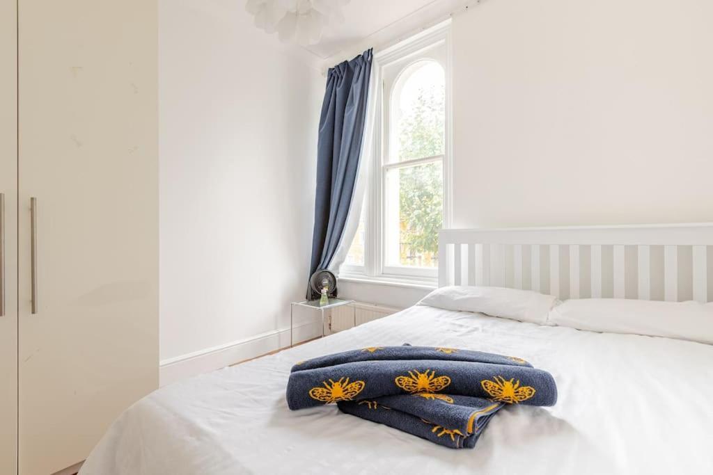 2 Bedroom Flat In St Johns Wood Лондон Экстерьер фото