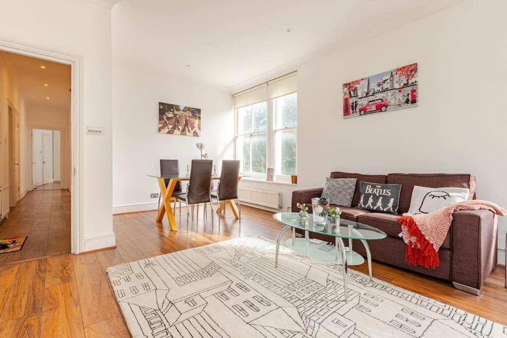 2 Bedroom Flat In St Johns Wood Лондон Экстерьер фото