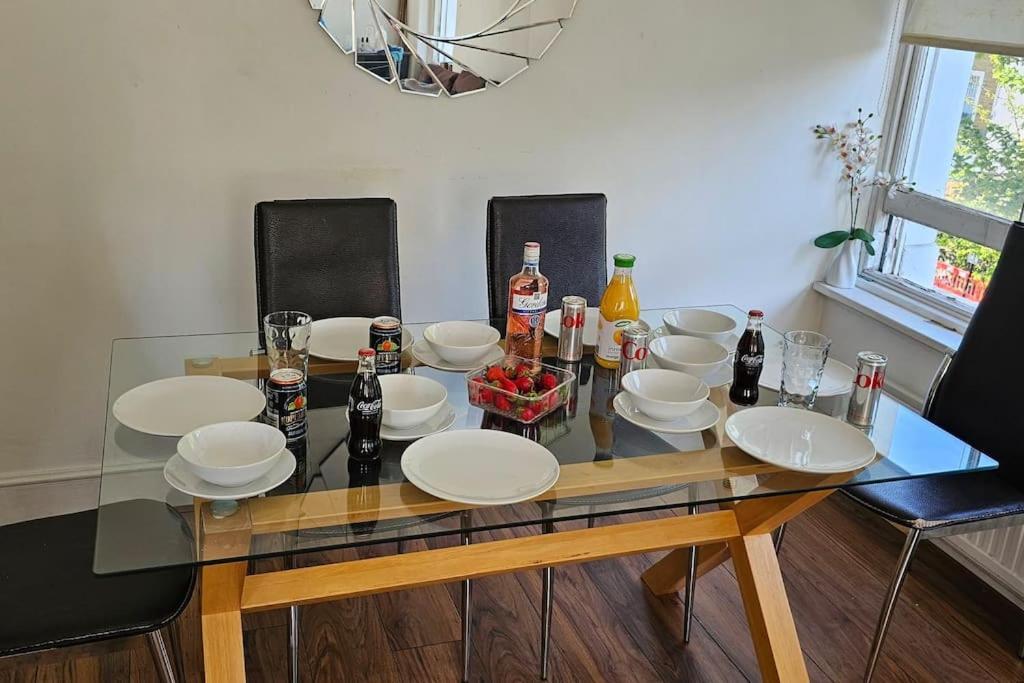 2 Bedroom Flat In St Johns Wood Лондон Экстерьер фото