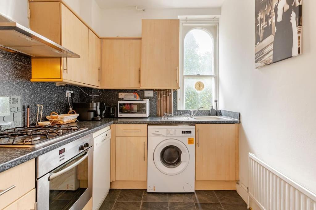 2 Bedroom Flat In St Johns Wood Лондон Экстерьер фото